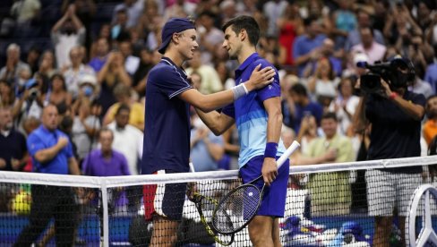 ОНО ШТО ЈЕ ЗА ДРУГЕ НЕМОГУЋЕ, ЗА ЂОКОВИЋА ЈЕ МОГУЋЕ! Холгер Руне о српском тенисеру пред први гренд слем у сезони