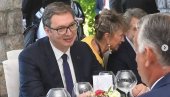 SVEČANI RUČAK NAKON BLEDSKOG FORUMA: Vučić posle velikog uspeha na kratkom predahu sa predsednikom Slovenije (FOTO)