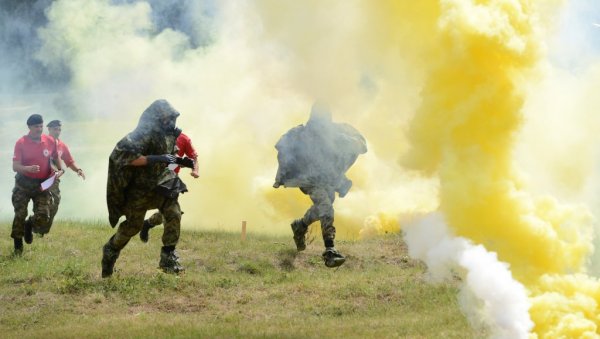 ВЕШТИ, ХРАБРИ И СПРЕМНИ ЗА СВЕ ИЗАЗОВЕ: Трећи дан Међународног такмичења војнополицијских јединица „Чувар реда“ у Краљеву (ФОТО)