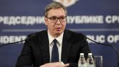 VUČIĆ SE DANAS OBRAĆA NACIJI: Predsednik na TV Pink od 11.45 časova