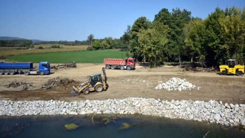 UBIO GA, PA ISEKAO I NOGE BACIO U KOLUBARU: Optužen Slobodan M. za teško ubistvo kod Lazarevca