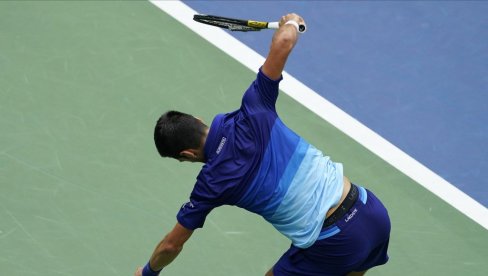 NOLE RAZBIO REKET U SITNE PARČIĆE Publika na Artur Ešu negodovala (FOTO/VIDEO)