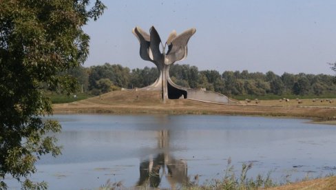 SEĆANJE NA PROBOJ U JASENOVCU: Memorijalna akademija u Domu kulture u Pirotu