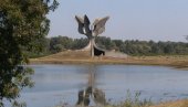 SRBI IZ REPUBLIKE SRPSKE: Jasenovac Golgota, Srbi kroz stradanje kovali slobodu SRBI IZ REPUBLIKE SRPSKE: Jasenovac Golgota, Srbi kroz stradanje kovali slobodu