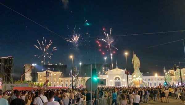 ЖИВЕЛА СРБИЈА! Дан српског јединства у сликама (ВИДЕО)