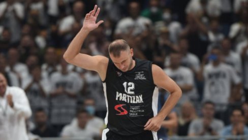 EUFORIJA U HUMSKOJ! Novica Veličković se vratio u Partizan EUFORIJA U HUMSKOJ! Novica Veličković se vratio u Partizan