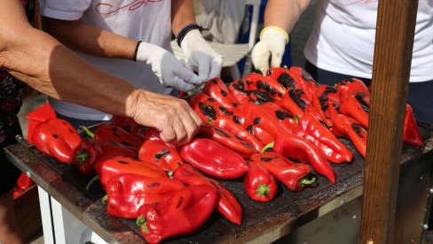 AJVAR PO BANATSKI: Tradicionalna manifestacija u Žitištu (FOTO)