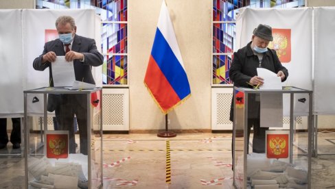 ZA PUTINA BI GLASALO 75 ODSTO RUSA: Pokazuju rezultati ankete sprevedene među 1.600 građana ZA PUTINA BI GLASALO 75 ODSTO RUSA: Pokazuju rezultati ankete sprevedene među 1.600 građana