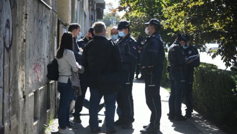 BAVIĆEMO SE I IZVRŠITELJIMA! Vučić najavio važne promene - Sirotinja ostaje bez svojih kuća i sobičaka...