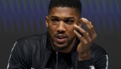 СВЕТ СПОРТА У ШОКУ! Ентони Џошуа доживео тешку саобраћајну несрећу, две особе мртве