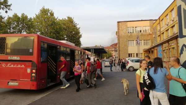 АУТОБУСИ ВИКЕНДОМ ВОЗЕ САМО ДО 14.00: Јавни превоз у Младеновцу функционише, али потребно још полазака