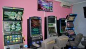 ВЕЛИКА АКЦИЈА ШИРОМ СРБИЈЕ: Пали организатори нелегалних игара на срећу (ФОТО) ВЕЛИКА АКЦИЈА ШИРОМ СРБИЈЕ: Пали организатори нелегалних игара на срећу (ФОТО)