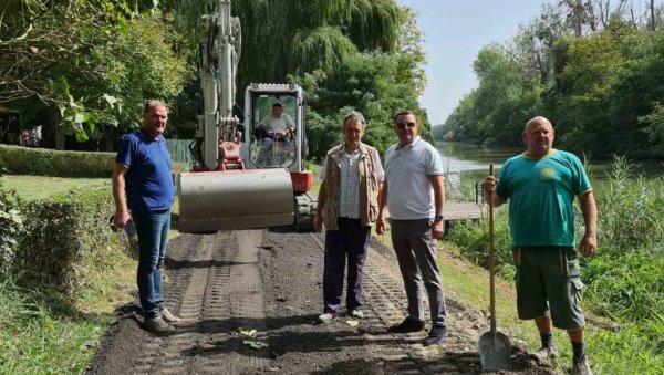 ЛАКШИ ПРИЛАЗ ВИКЕНДИЦАМА: Завршена  обнова пута у викенд насељу Шебешфок код Бездана