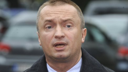 LICEMERJE BOJANA PAJTIĆA! Danas saoseća, a pre 13 godina odgovornost nije preuzeo (VIDEO) LICEMERJE BOJANA PAJTIĆA! Danas saoseća, a pre 13 godina odgovornost nije preuzeo (VIDEO)