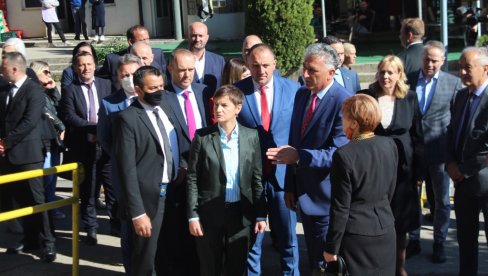 ZA PROJEKTE 88 MILIONA: Vredne najave Ane Brnabić tokom posete Nevesinju