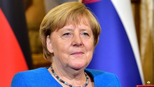 АНГЕЛИ ЗА УЛЕПШАВАЊЕ 55.000 ЕВРА: Влада Немачке не штеди на изгледу бивших и садашњих функционера АНГЕЛИ ЗА УЛЕПШАВАЊЕ 55.000 ЕВРА: Влада Немачке не штеди на изгледу бивших и садашњих функционера