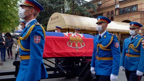 SAHRANJEN ZORAN STANKOVIĆ: Poslednji oproštaj od srpskog patologa (FOTO/VIDEO)