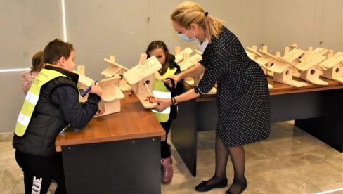 IGRALIŠTE PRVI EKO VRTIĆ: Zemunsko obdanište krasi Zelena zastavica IGRALIŠTE PRVI EKO VRTIĆ: Zemunsko obdanište krasi Zelena zastavica
