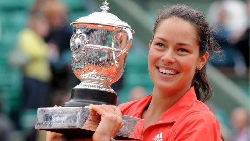 ANA IVANOVIĆ TRENUTNO DRUGA PO BROJU GLASOVA: Evo kako da pomognete Srpkinji da uđe u Kuću slavnih (FOTO)