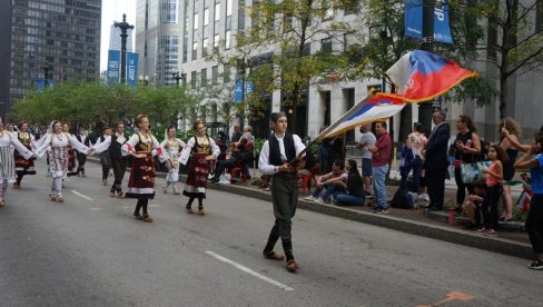 СРБИ У АМЕРИЦИ БИРАЈУ ДАНАС: У САД, Канади, Португалији и Уједињеном краљевству гласање дан раније