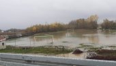 REKA POPLAVILA STADION: Izlio se Jadar kod Draginca