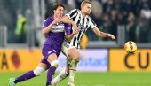 JUVENTUS SRUŠIO FIORENTINU: Kuadrado heroj, Milenković pocrveneo