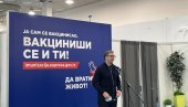 VUČIĆ NAKON TREĆE DOZE: Ovi lekari su nas zadužili, moramo da im se odužimo za sve što su uradili (VIDEO)