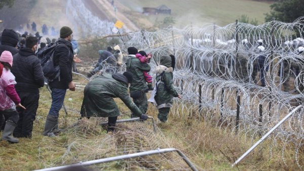 ПУЦЊАВА НА ГРАНИЦИ БЕЛОРУСИЈЕ И ПОЉСКЕ Минск: Пољска војска отворила ватру