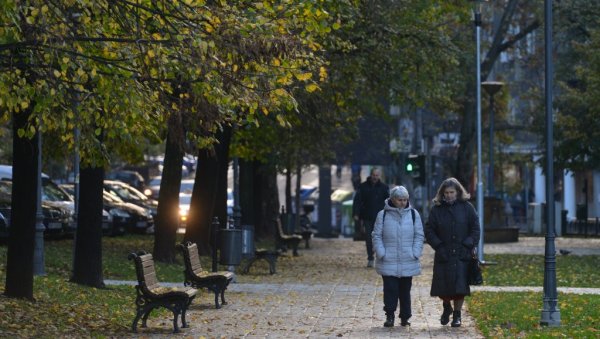 ИЗ МИХОЉСКОГ ЛЕТА ПРЕЛАЗИМО У ЗЛАТНУ ЈЕСЕН: Метеоролог објавио детаљну прогнозу за новембар - Када нас очекује потпуни преокрет?