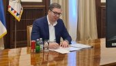 SANJAJTE VELIKE SNOVE I IMAJTE VELIKE PLANOVE: Vučić podelio svoje političko iskustvo sa polaznicima Škole za mlade lidere (FOTO)