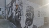 MURAL ČIČA DRAŽI PORED RATKOVOG: U NJegoševoj osvanuli čuveni četnički stihovi (FOTO) MURAL ČIČA DRAŽI PORED RATKOVOG: U NJegoševoj osvanuli čuveni četnički stihovi (FOTO)