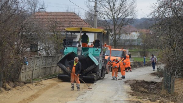 ВЕЛИКИ РАДОВИ У СВИЛАЈНЦУ: Граде се путеви широм општине