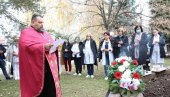 DELA ZA NEZABORAV: Sećanje na zdravstvene radnike pale u ratu DELA ZA NEZABORAV: Sećanje na zdravstvene radnike pale u ratu