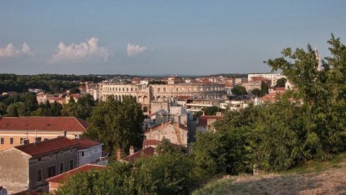 U HRVATSKOJ OSKRNAVLJEN SPOMENIK JURIJU GAGARINU: Oglasila se ruska ambasada U HRVATSKOJ OSKRNAVLJEN SPOMENIK JURIJU GAGARINU: Oglasila se ruska ambasada