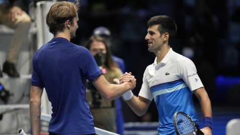 ĐOKOVIĆ JE NAJBOLJI - FEDERER NIJE! Zverev govorio o Novaku i oduševio sve navijače (VIDEO)