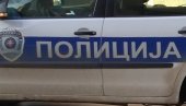 AUTO SLETEO S PUTA: Udes kod Topole, dve osobe povređene