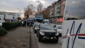 NAROD PROBIO BLOKADU KOD ŠAPCA! Građani gnevni zbog opsade puteva (FOTO)