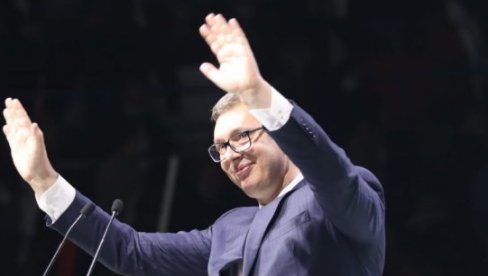 VUČIĆ JE NEOSPORNO NAJJAČI LIDER U SRBIJI: Panović u studiju N1 govorio o popularnosti političara (VIDEO) VUČIĆ JE NEOSPORNO NAJJAČI LIDER U SRBIJI: Panović u studiju N1 govorio o popularnosti političara (VIDEO)