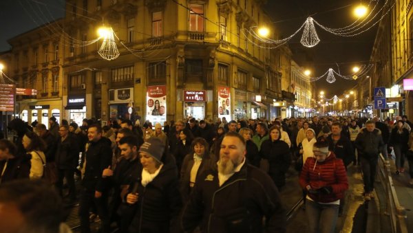 НОВИ ПРОТЕСТ У ЗАГРЕБУ: Више од хиљаду демонстраната против ковид пропусница