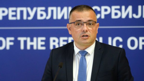 НАЈВЕЋА ЖУРКА: Бранислав Недимовић прославио рођендан на обележавању 13 година СНС