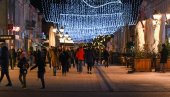 KAD MU STIGNE RAČUN ZA STRUJU, PRESEŠĆE MU NOVA GODINA: Ovo je najlepše okićena kuća u Novom Sadu, a od jednog ukrasa nema lepšeg (FOTO)