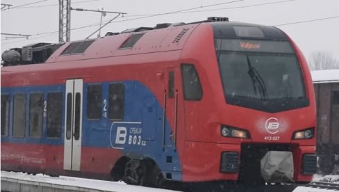 NA SVU SREĆU NIJE BILO POVREĐENIH: Dim u vozu za Resnik NA SVU SREĆU NIJE BILO POVREĐENIH: Dim u vozu za Resnik
