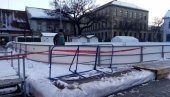KLIZALIŠTE OD 16. DECEMBRA: Radovi na somborskom Trgu svetog trojstva (FOTO) KLIZALIŠTE OD 16. DECEMBRA: Radovi na somborskom Trgu svetog trojstva (FOTO)