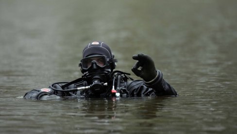 TRAGIČAN KRAJ POTRAGE Ronioci izvukli telo mladića (19) koji je nestao u Zrenjaninu