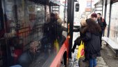 PUTNIK NOŽEM NA KONTROLORA: Detalji drame u autobusu 27