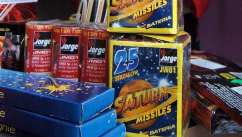 DEČAK OSTAO BEZ DVA PRSTA ZBOG PETARDI: Lekari i psiholozi upozoravaju na posledice