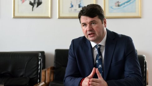 ОДБИЈАЊЕ МАНДАТА ЈЕ СУПРОТНО УСТАВУ: Ауторски текст проф. др Владана Петрова ОДБИЈАЊЕ МАНДАТА ЈЕ СУПРОТНО УСТАВУ: Ауторски текст проф. др Владана Петрова