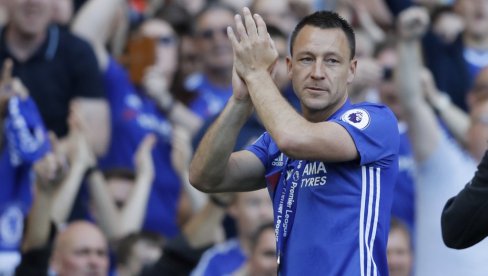 TERI ISPROZIVAO TOTENHEM: Treba mi jedan minut da pregledam salu za trofeje! (VIDEO) TERI ISPROZIVAO TOTENHEM: Treba mi jedan minut da pregledam salu za trofeje! (VIDEO)