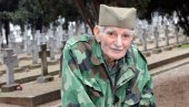 DEDA ĐORĐE NAPUNIO 94 GODINE: Više od šest decenija čuva Zejtinlik i seni srpskih heroja (FOTO/VIDEO)