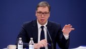 VUČIĆ SA SRBIMA SA KIM: Priština ne prestaje da udara u ratne bubnjeve - Optužuju naše ljude za haos koji sami spremaju